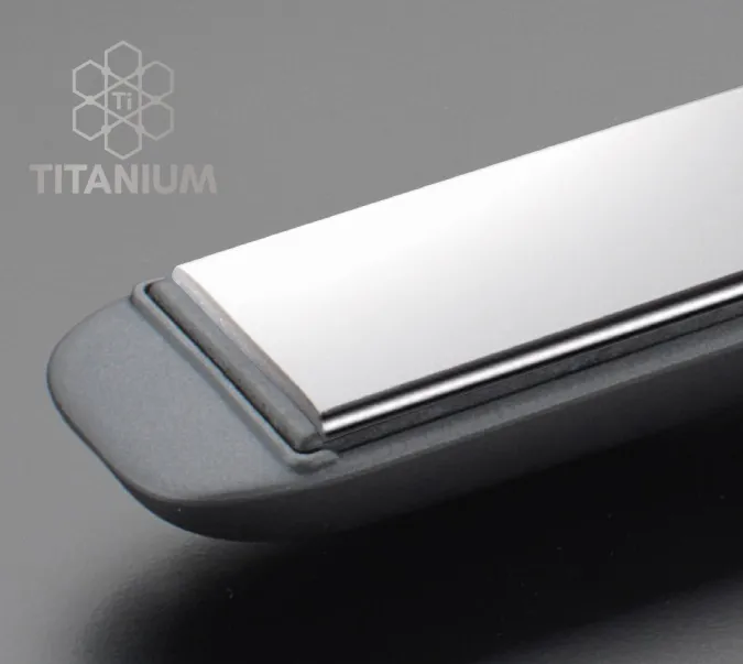 Precious Metals Touch muotoilurauta, titanium